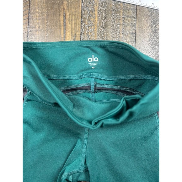 ALO Yoga Talia Full Length Leggings Evermint Green with Black Trim Size XS - Picture 6 of 9
